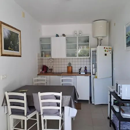 Apartament Lidie Uble